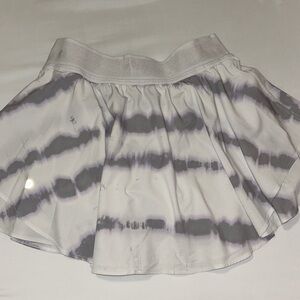 Lulu lemon white skirt